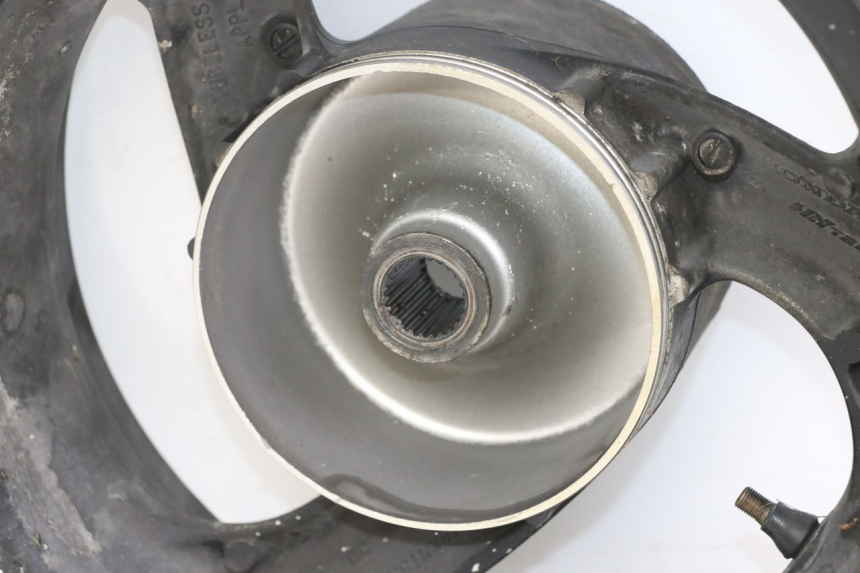 photo de REAR RIM HONDA FES S-WING SWING 125 (2007 - 2015) - Alternative perspective