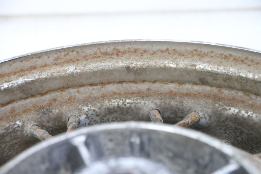 photo de REAR RIM HONDA VT C2 SHADOW 750 (1997 - 2001) - Focus on structure