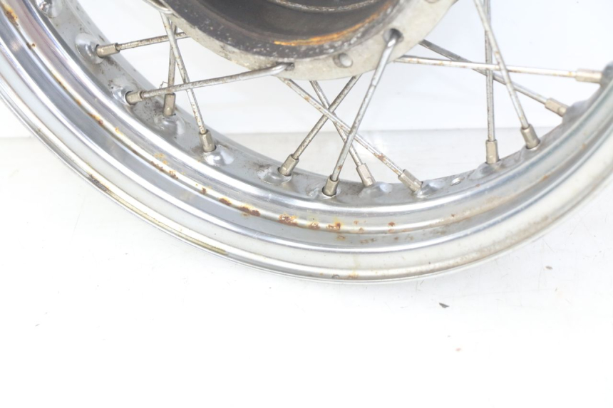 photo de REAR WHEEL SYM HUSKY 125 (1999 - 2005) - Fixing points details