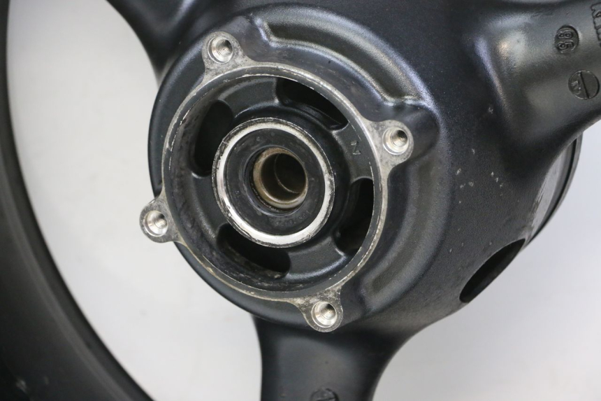 photo de REAR WHEEL RIM KAWASAKI ZR7 ZR-7 S 750 (1999 - 2004) - Detailed visual inspection