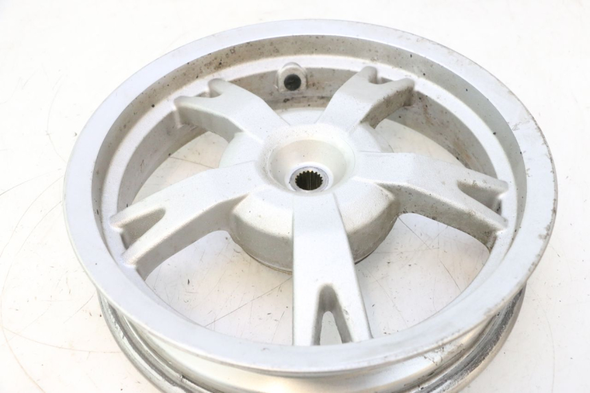 photo de REAR WHEEL RIM PEUGEOT KISBEE 2T 50 (2010 - 2017) - Component zoom