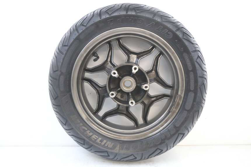 photo de REAR WHEEL RIM KYMCO X-TOWN XTOWN 125 (2016 - 2021) - Fixing points details