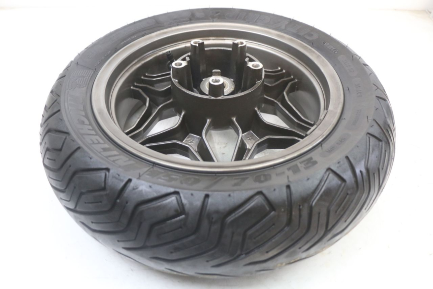 photo de REAR WHEEL RIM KYMCO X-TOWN XTOWN 125 (2016 - 2021) - Surface and material condition