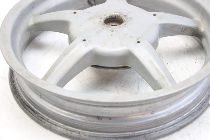 photo de REAR WHEEL RIM PIAGGIO LIBERTY 4T 50 (2004 - 2008) - Fixing points details