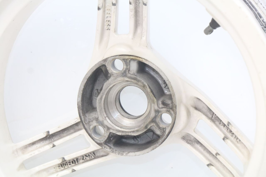 photo de REAR WHEEL RIM PEUGEOT LUDIX BLASTER 50 (2006 - 2014) - Fixing points details