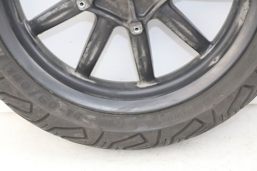 photo de REAR RIM PIAGGIO MP3 LT 300 (2010 - 2016) - Distinctive features
