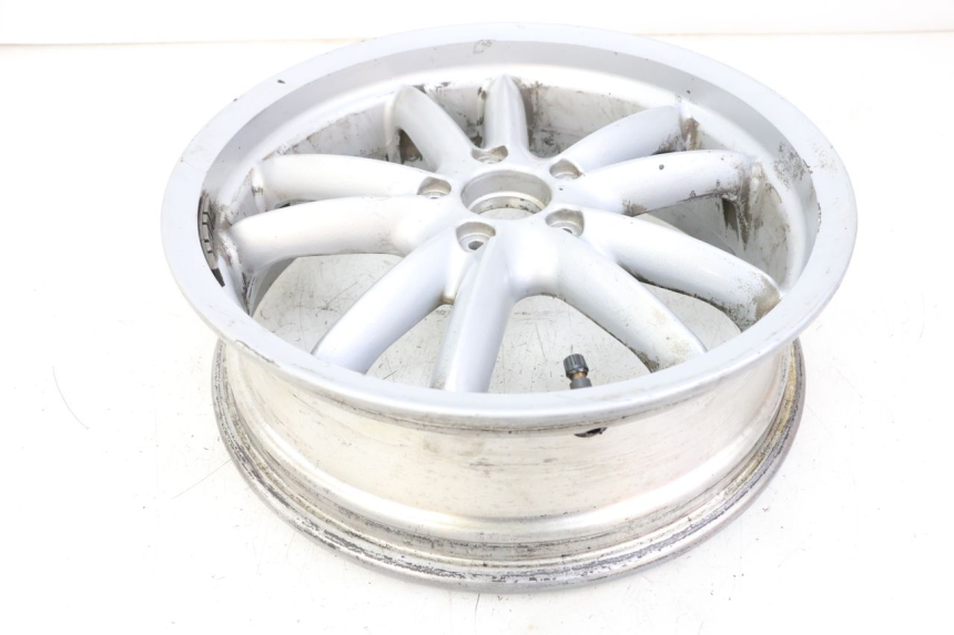 photo de REAR WHEEL RIM PIAGGIO MP3 LT 400 (2007 - 2012) - Distinctive features