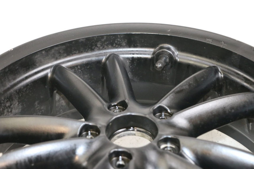 photo de REAR WHEEL RIM PIAGGIO MP3 500 (2011 - 2015) - Distinctive features