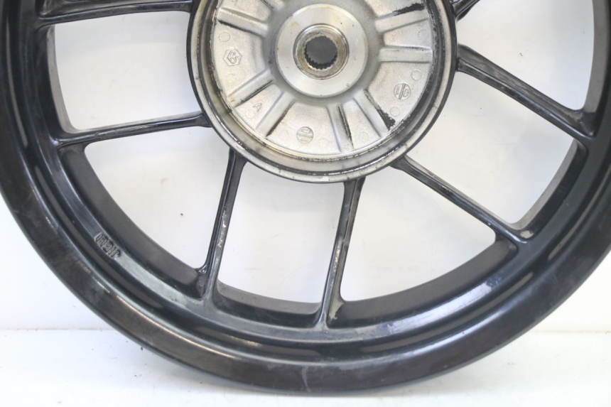 photo de REAR WHEEL RIM PIAGGIO NEW TYPHOON 50 (2018 - 2021) - Additional view of the item
