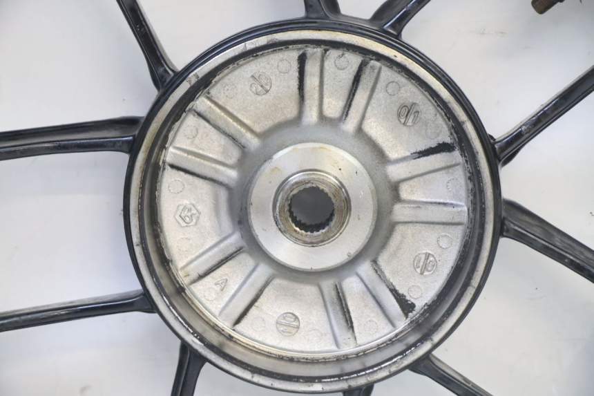 photo de REAR WHEEL RIM PIAGGIO NEW TYPHOON 50 (2018 - 2021) - Distinctive features