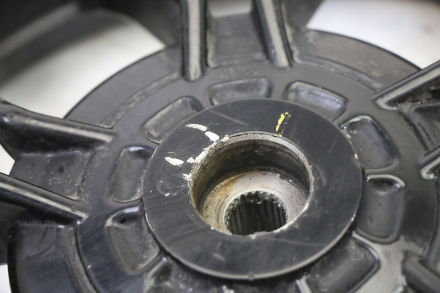 photo de REAR WHEEL RIM PIAGGIO NEW TYPHOON 50 (2018 - 2021) - Zoom on usage condition