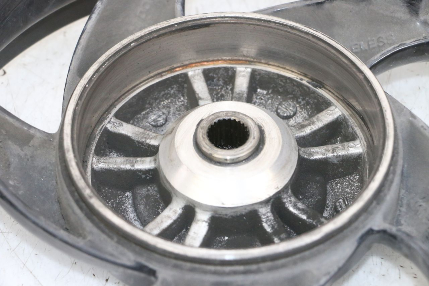 photo de REAR WHEEL RIM PIAGGIO NEW TYPHOON 50 (2018 - 2021) - Supplementary product photo