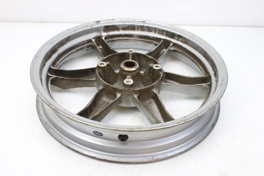 photo de REAR WHEEL RIM KEEWAY OUTLOOK 125 (2007 - 2013) - Zoom on usage condition