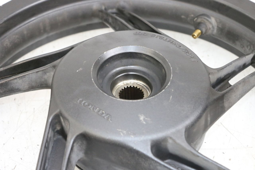 photo de REAR WHEEL RIM HONDA PCX (JF28) 125 (2009 - 2011) - Additional view of the item