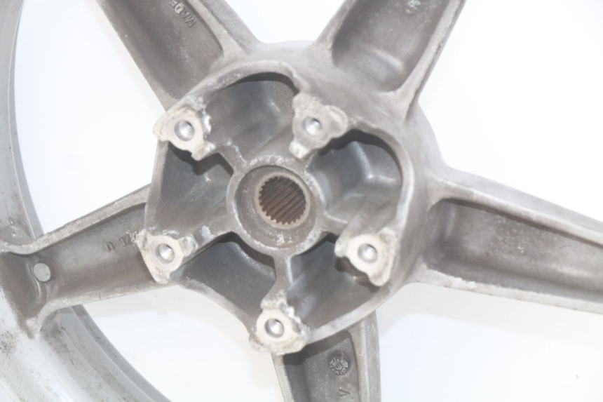 photo de REAR WHEEL RIM KYMCO PEOPLE 250 (2004 - 2008) - Distinctive features