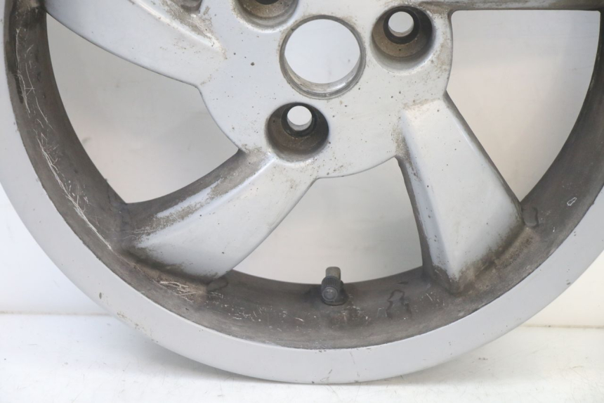 photo de REAR WHEEL RIM PEUGEOT CITYSTAR 50 (2013 - 2017) - Zoom on usage condition