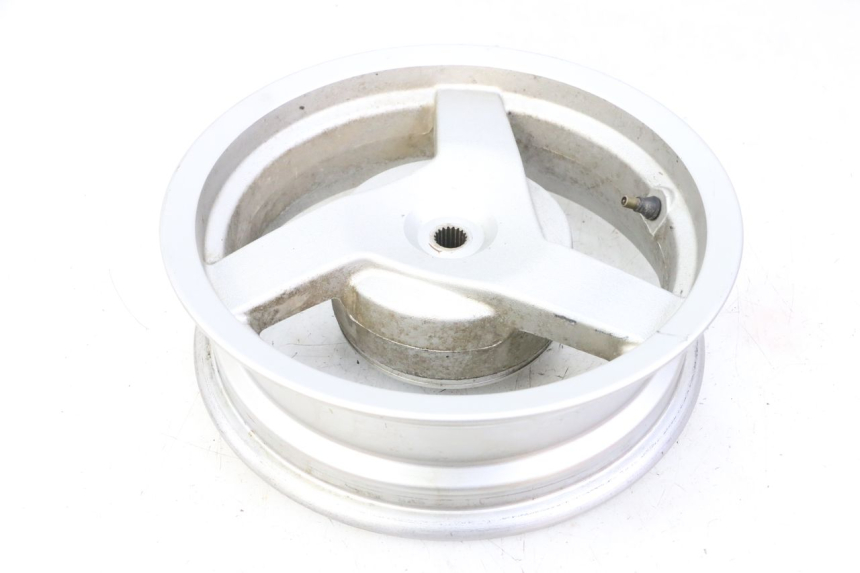 photo de REAR RIM PEUGEOT VIVACITY 125 (2010 - 2017) - High-resolution close-up