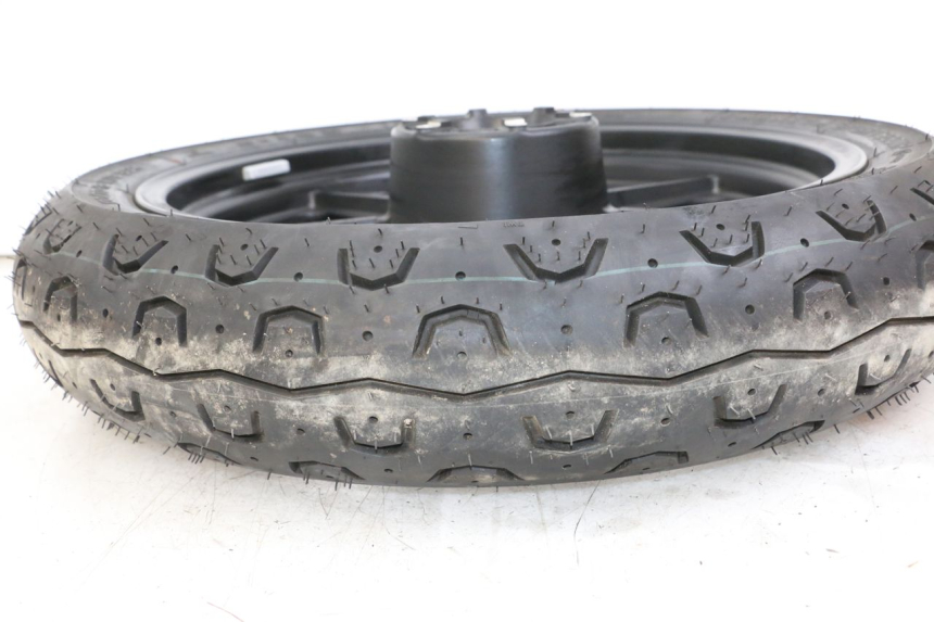 photo de REAR RIM ROYAL ENFIELD CONTINENTAL GT 650 (2019 - 2024) - Technical close-up