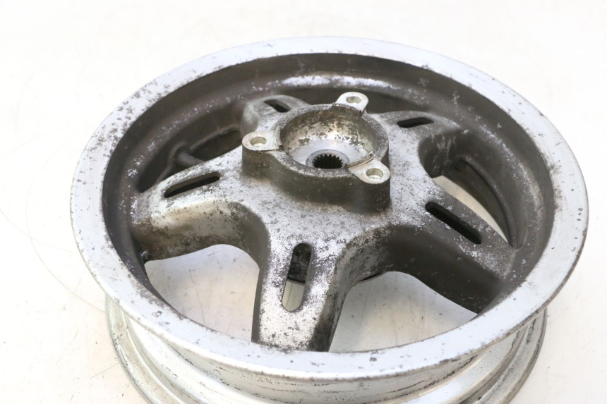 photo de REAR RIM DAELIM S2 125 (2006 - 2007) - Technical close-up