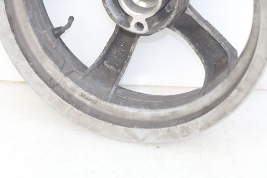 photo de REAR WHEEL PEUGEOT SATELIS 125 (2006 - 2009) - Zoom on usage condition