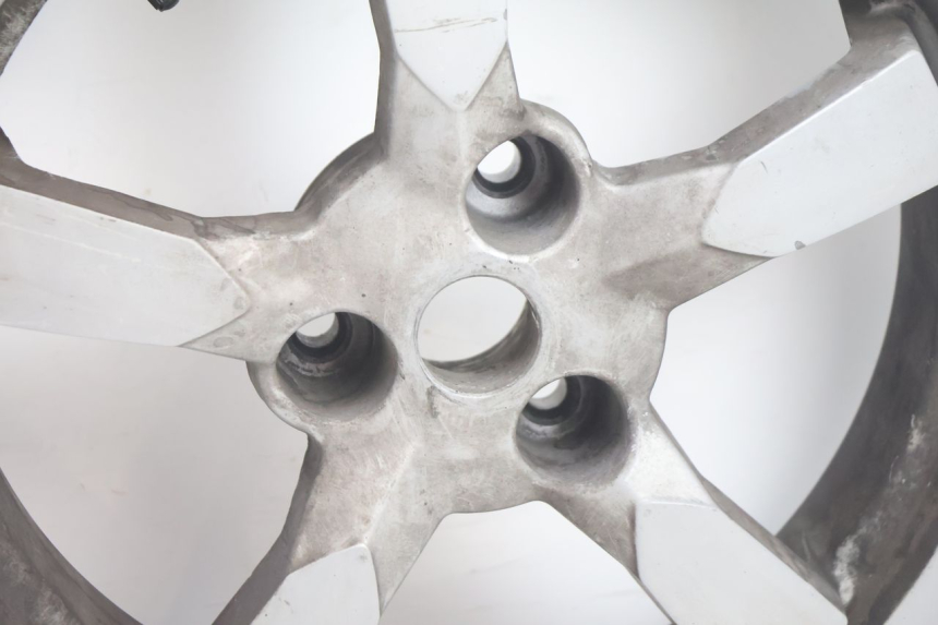 photo de REAR WHEEL PEUGEOT SATELIS 125 (2006 - 2009) - Alternative perspective