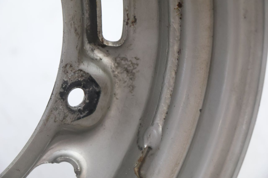 photo de REAR WHEEL RIM HONDA SCV LEAD 100 (2003 - 2007) - High-resolution close-up