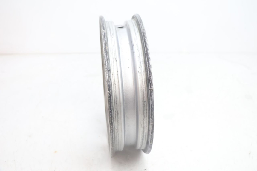 photo de REAR WHEEL RIM HONDA SCV LEAD 100 (2003 - 2007) - Technical close-up