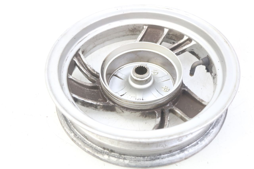 photo de REAR WHEEL RIM KYMCO SENTO 100 (2008 - 2013) - Distinctive features