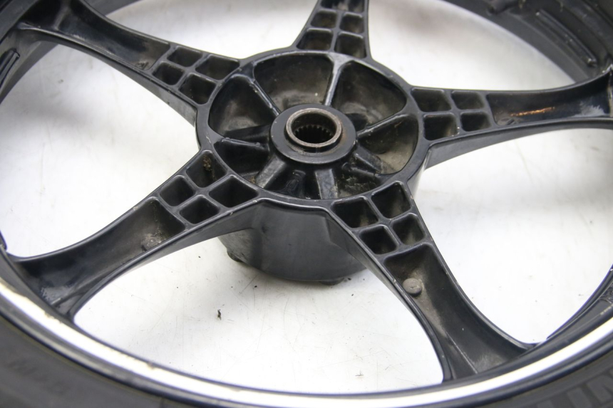 photo de REAR WHEEL RIM SUZUKI SIXTEEN 125 (2008 - 2010) - Alternative angle