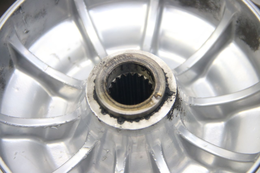 photo de REAR WHEEL RIM MBK SKYLINER 125 (1998 - 2001) - Zoom on usage condition