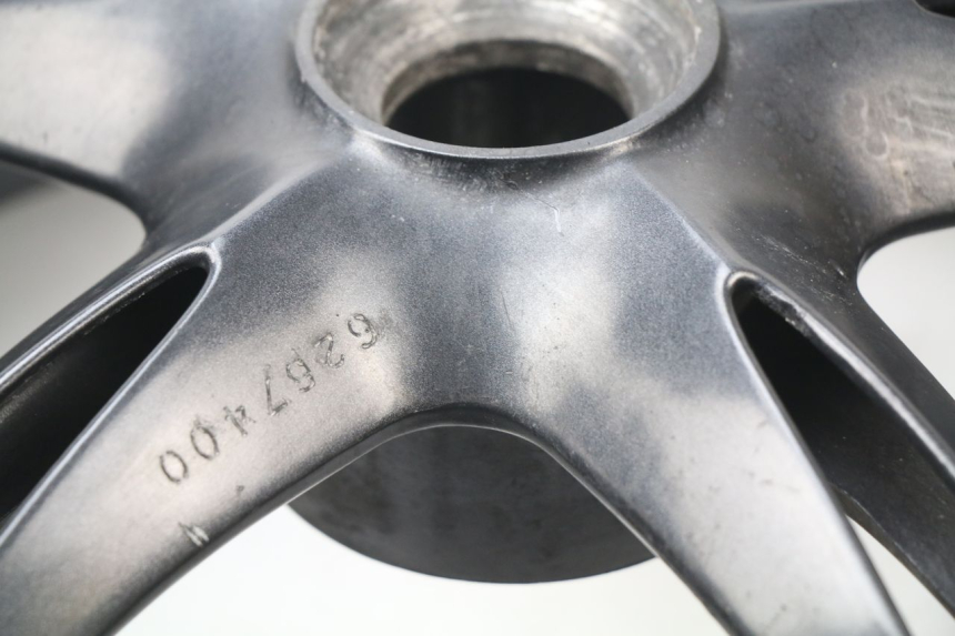 photo de REAR RIM TRIUMPH SPEED TRIPLE 1050 (2005 - 2007) - Distinctive features