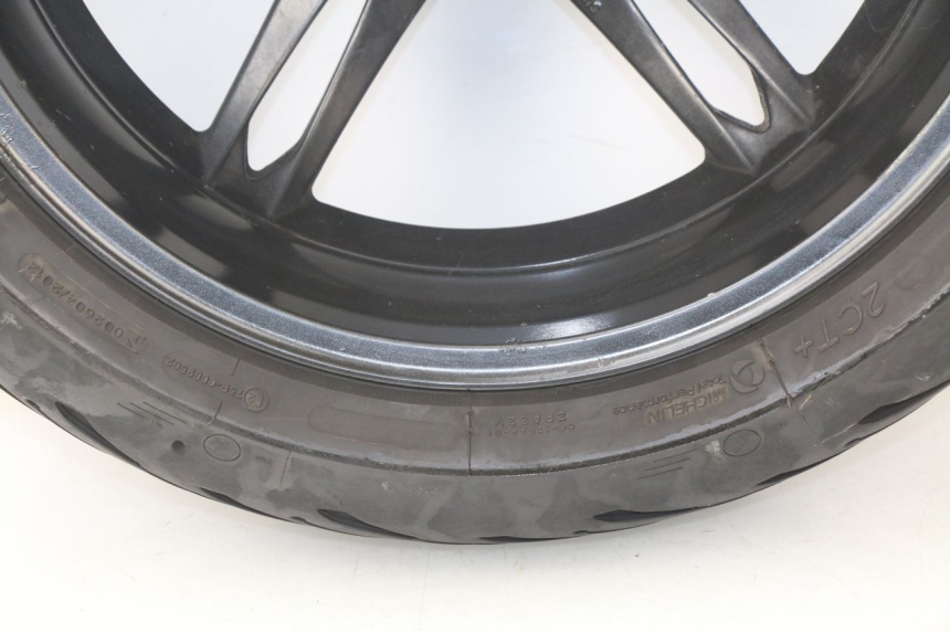 photo de REAR RIM TRIUMPH SPEED TRIPLE 1050 (2005 - 2007) - High-resolution close-up