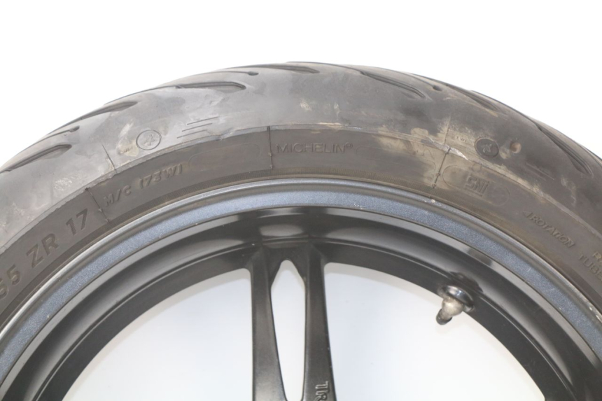 photo de REAR RIM TRIUMPH SPEED TRIPLE 1050 (2005 - 2007) - Detailed visual inspection