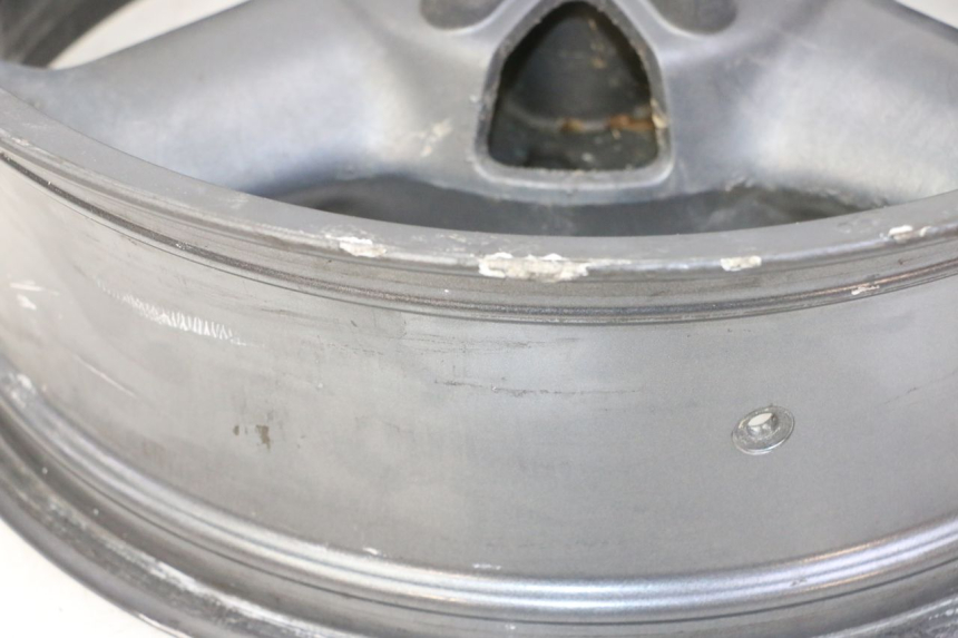 photo de REAR RIM TRIUMPH SPRINT 900 (1995 - 1998) - Surface and material condition