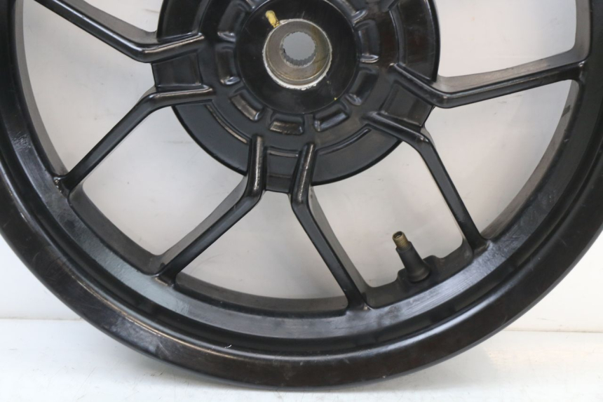 photo de REAR WHEEL RIM APRILIA SR 2T 50 (2018 - 2022) - Zoom on usage condition