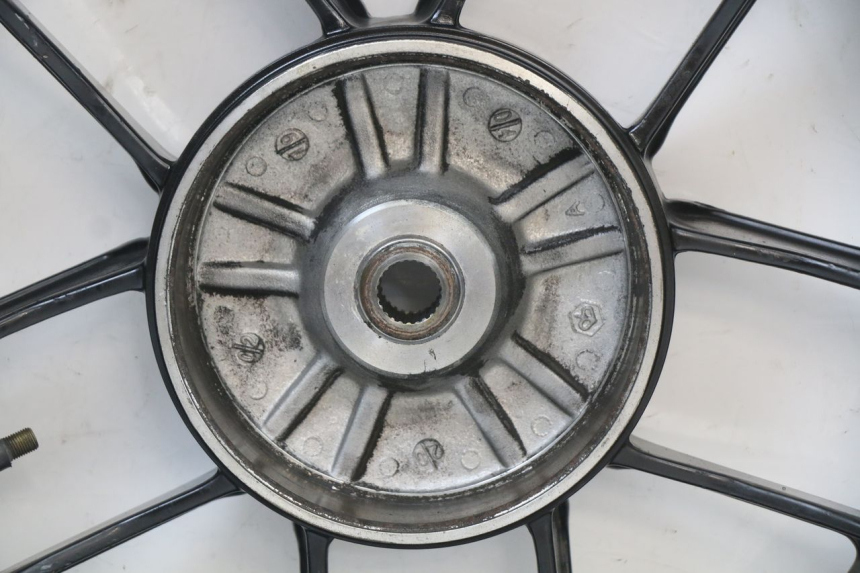 photo de REAR WHEEL RIM APRILIA SR 2T 50 (2018 - 2022) - Surface and material condition