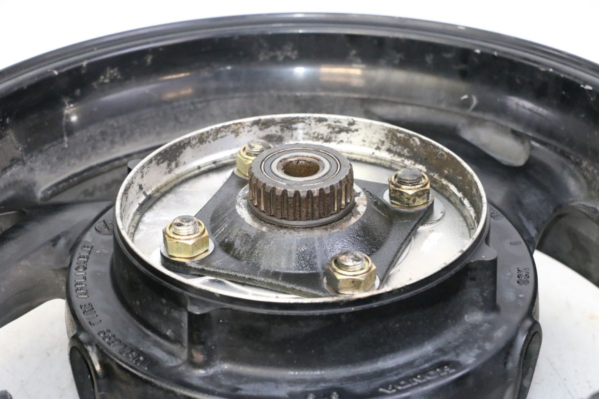 photo de REAR RIM HONDA ST PAN EUROPEAN 1300 (2002 - 2013) - Focus on structure