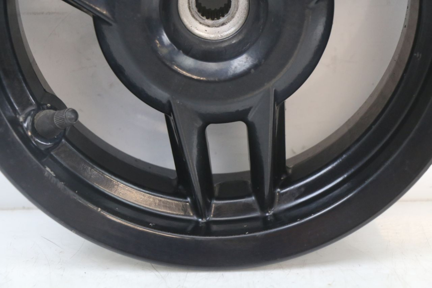 photo de REAR RIM PEUGEOT STREETZONE 2T 50 (2014 - 2019) - Zoom on usage condition