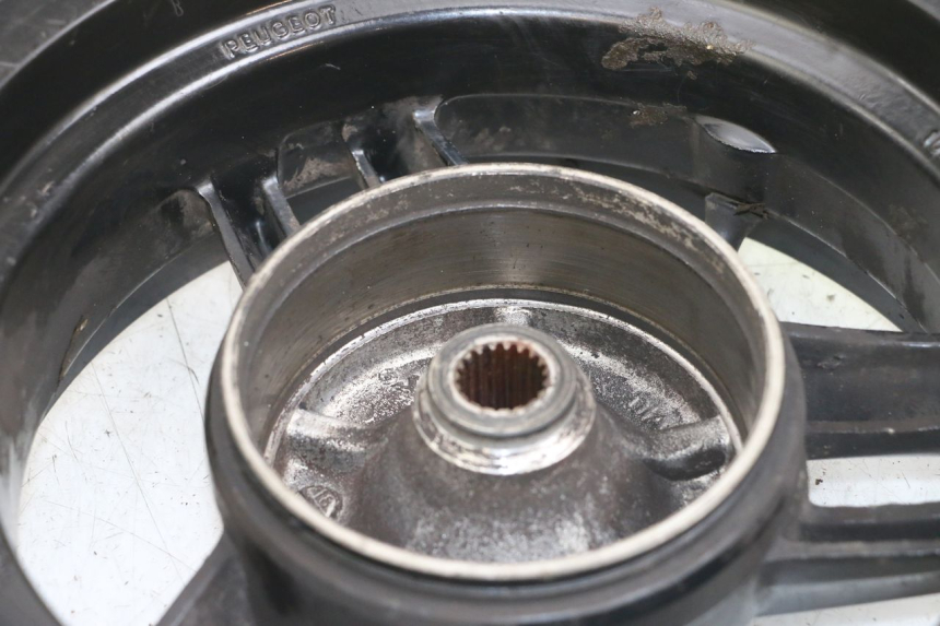 photo de REAR RIM PEUGEOT STREETZONE I 2T 50 (2018 - 2020) - Additional view of the item