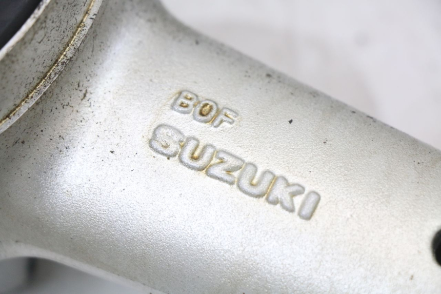 photo de REAR WHEEL RIM SUZUKI SV S 650 (1999 - 2002) - Additional view of the item