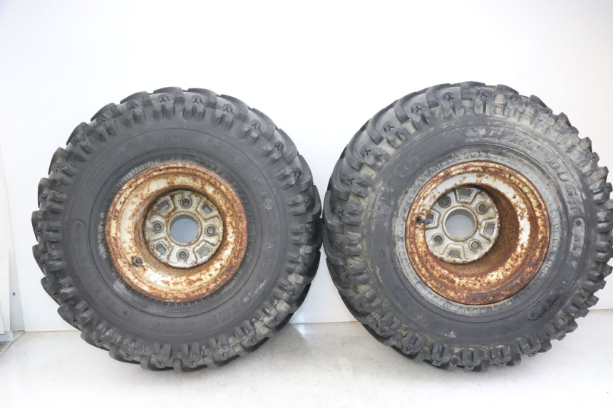 photo de REAR WHEEL RIM HONDA TRX 300 (1988 - 2000) - Alternative angle