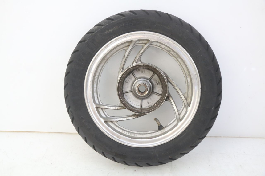 photo de REAR WHEEL RIM PEUGEOT V-CLIC VCLIC 50 (2007 - 2013) - Zoom on usage condition