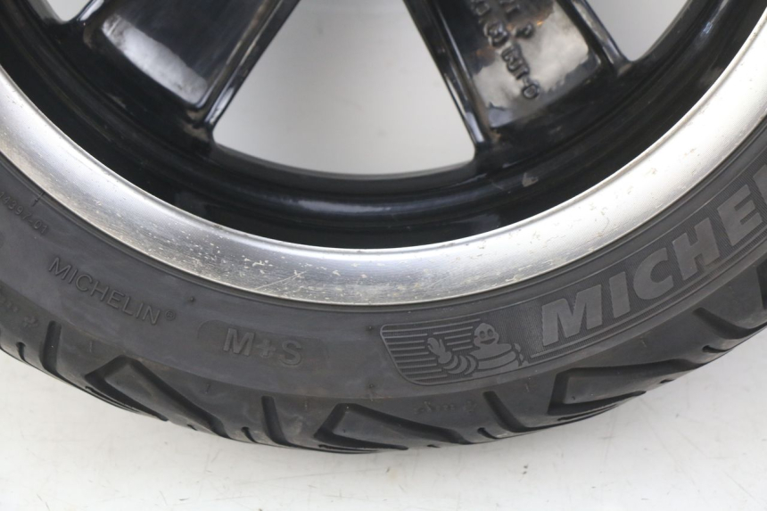 photo de REAR WHEEL RIM PIAGGIO VESPA GTS IGET ABS 125 (2017 - 2023) - Technical close-up