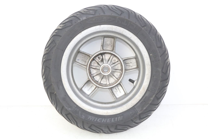 photo de REAR WHEEL RIM PIAGGIO VESPA LXV 125 (2006 - 2009) - Distinctive features