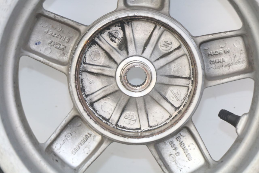 photo de REAR WHEEL RIM PIAGGIO VESPA LXV 125 (2006 - 2009) - Supplementary product photo