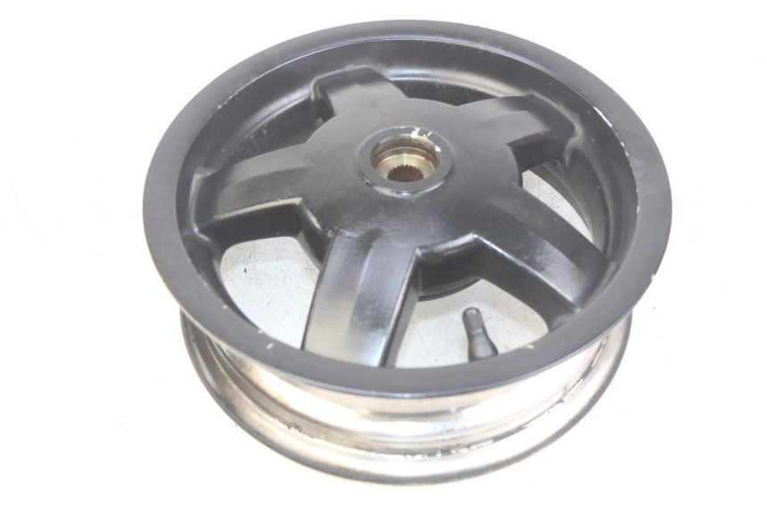 photo de REAR WHEEL RIM PIAGGIO VESPA S 2T 50 (2007 - 2014) - Additional view of the item