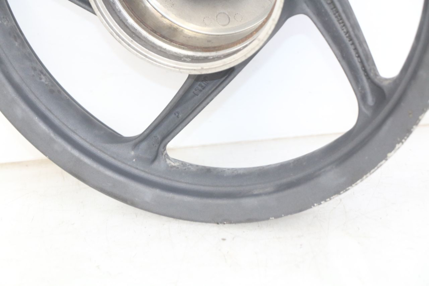 photo de REAR WHEEL RIM HONDA VISION NSC R 50 (2013 - 2015) - Additional view of the item
