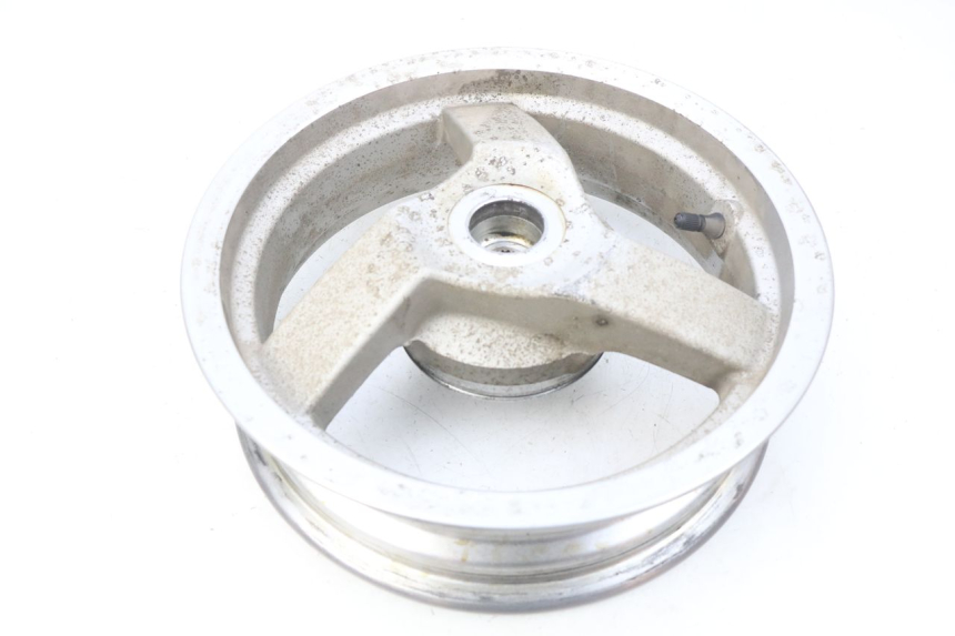 photo de REAR WHEEL RIM PEUGEOT VIVACITY NEW 4T 50 (2008 - 2017) - High-resolution close-up