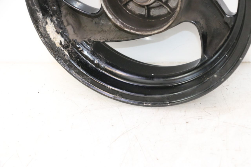 photo de REAR WHEEL RIM PEUGEOT VIVACITY 50 (1998 - 2003) - Additional view of the item