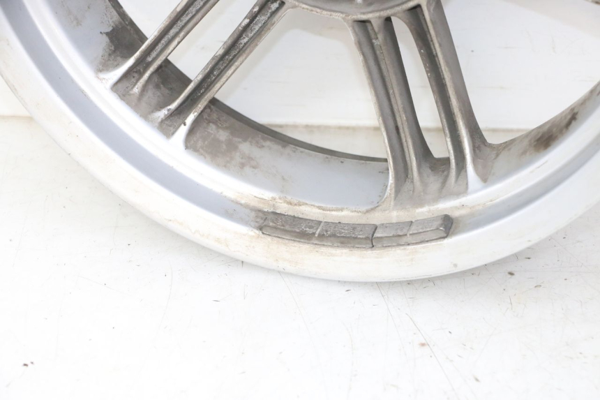 photo de REAR RIM YAMAHA X-CITY XCITY 125 (2007 - 2013) - Surface and material condition